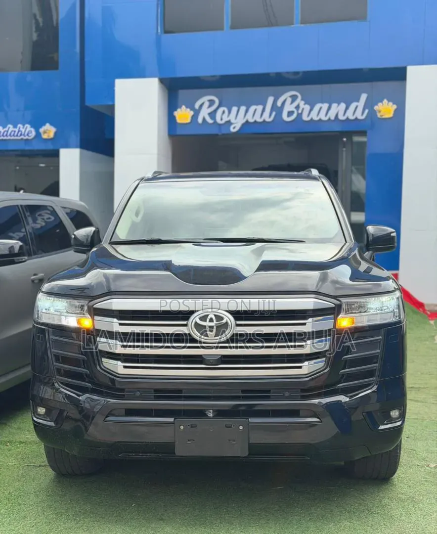Toyota Land Cruiser 76 Series 2022 Black