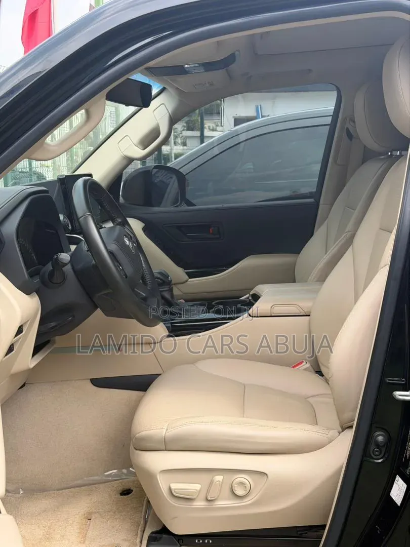 Toyota Land Cruiser 76 Series 2022 Black