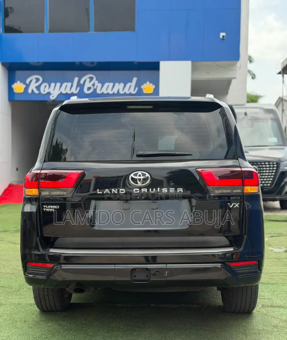 Toyota Land Cruiser 76 Series 2022 Black