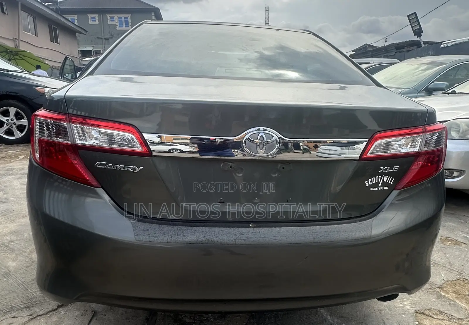 Toyota Camry XLE 4dr Sedan (2.5L 4cyl 6A) 2013 Green