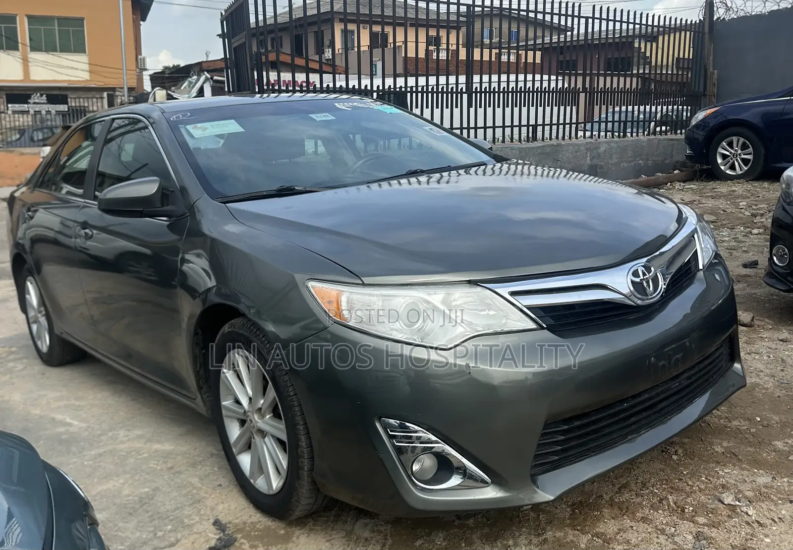 Toyota Camry XLE 4dr Sedan (2.5L 4cyl 6A) 2013 Green