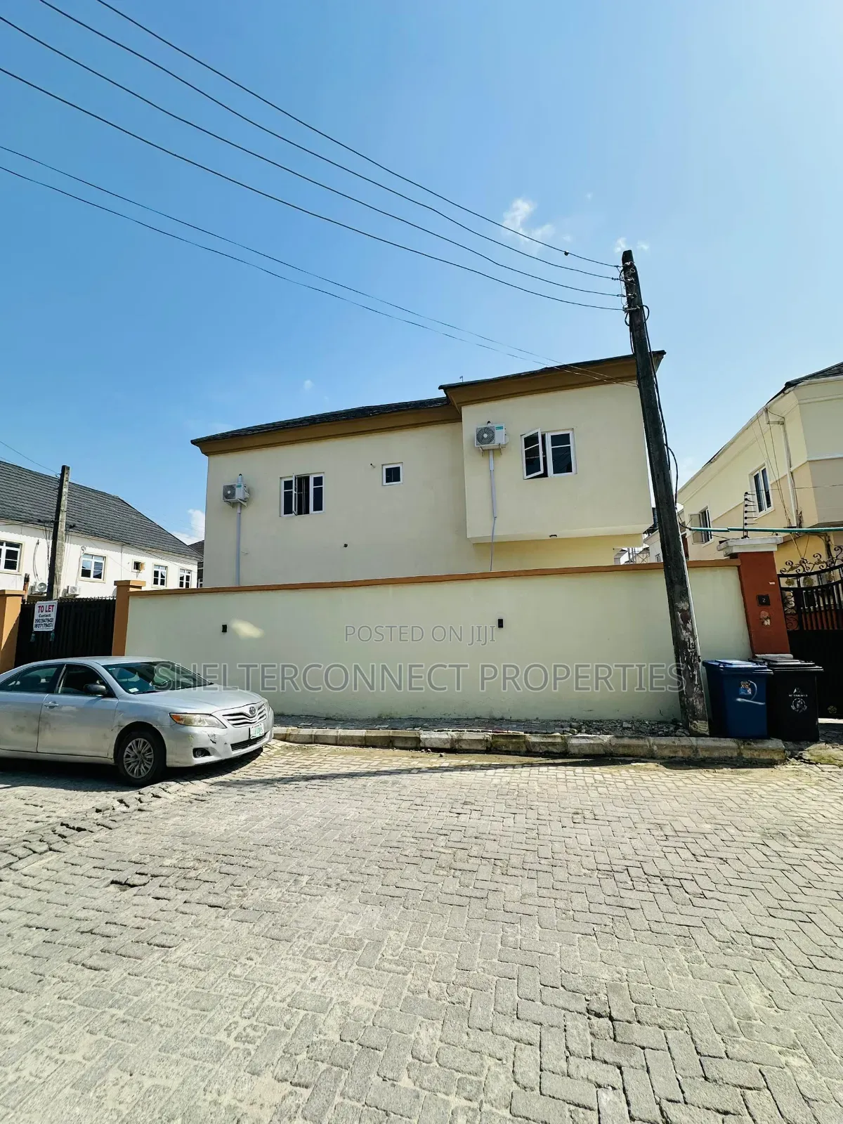 5bdrm Duplex in Chevron for rent