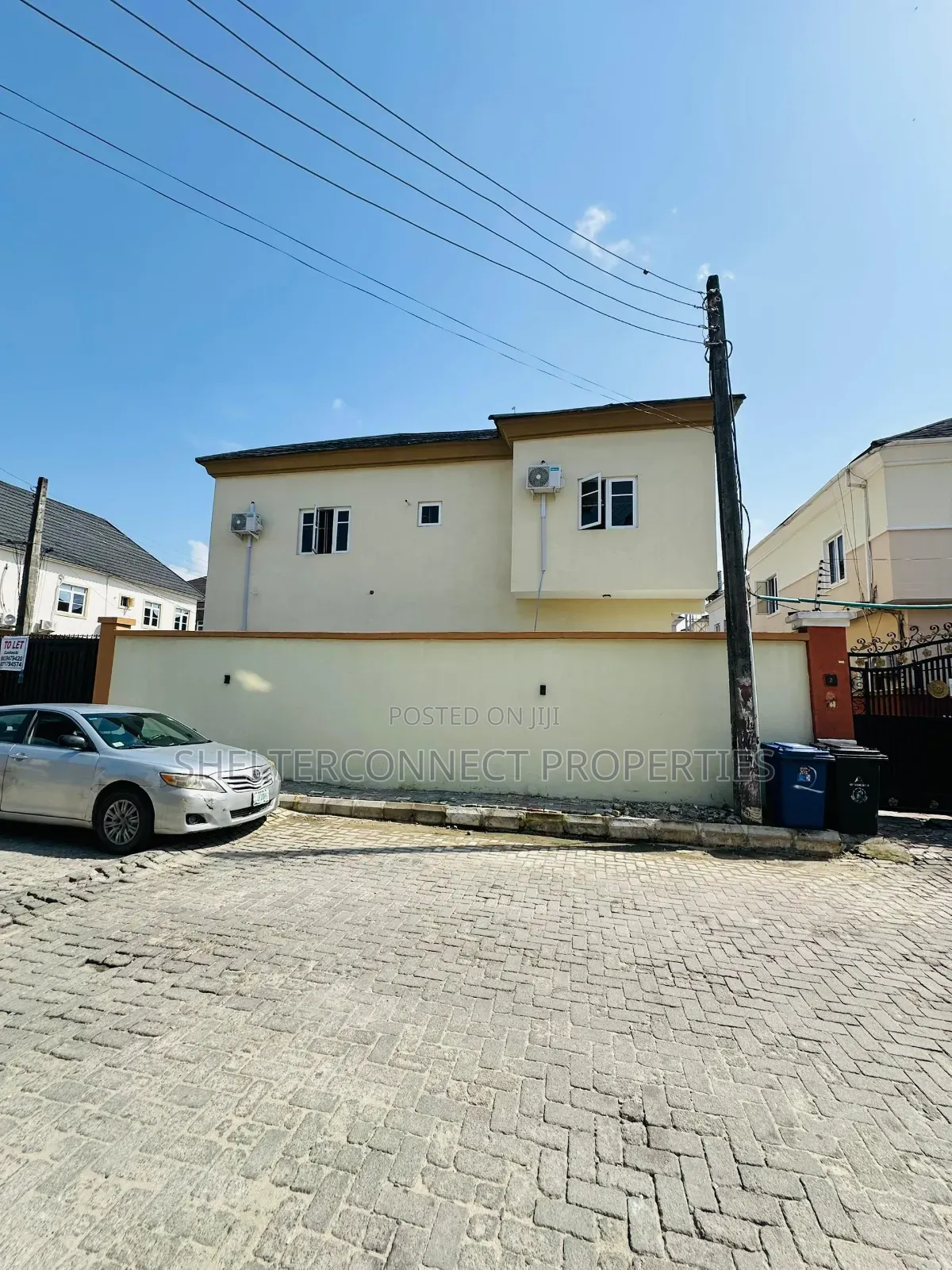 5bdrm Duplex in Chevron for rent