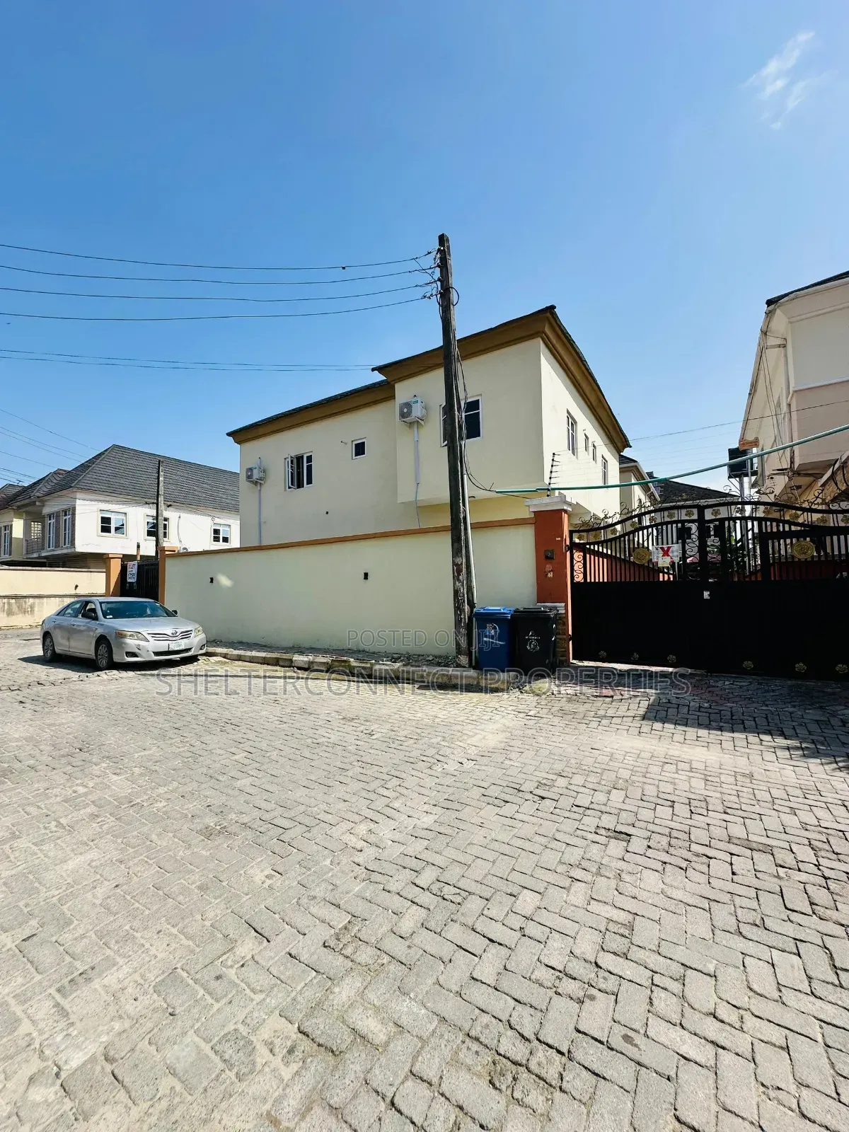 5bdrm Duplex in Chevron for rent