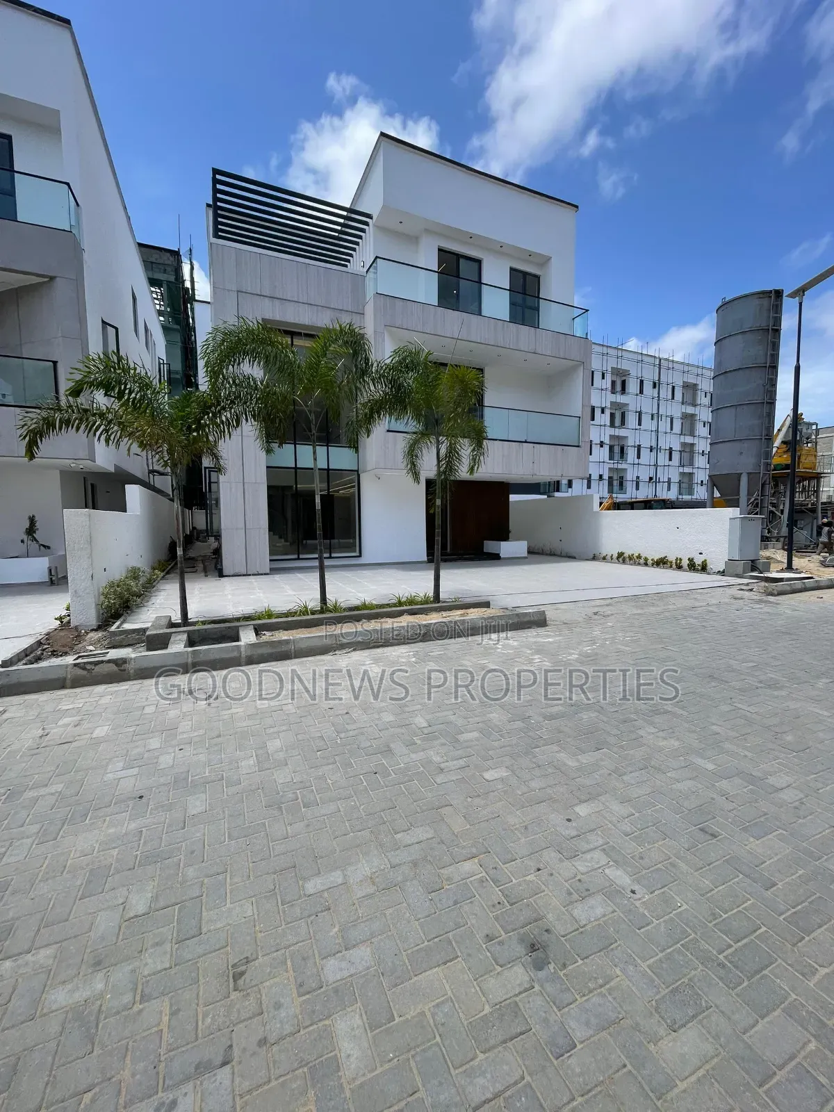5bdrm Duplex in Lekki Phae1 for sale