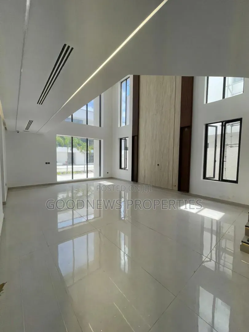 5bdrm Duplex in Lekki Phae1 for sale