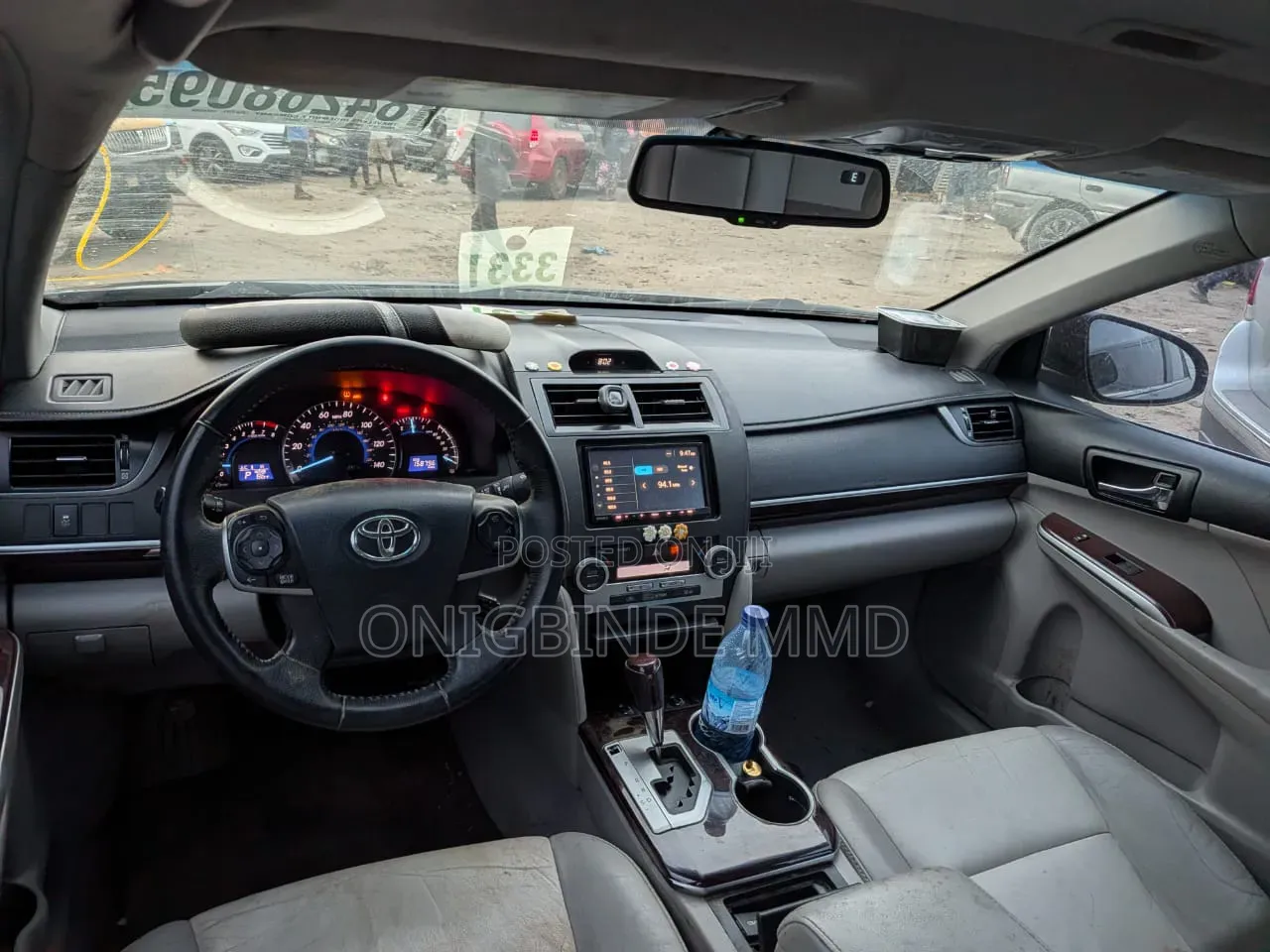 Toyota Camry XLE 4dr Sedan (2.5L 4cyl 6A) 2012 Gray