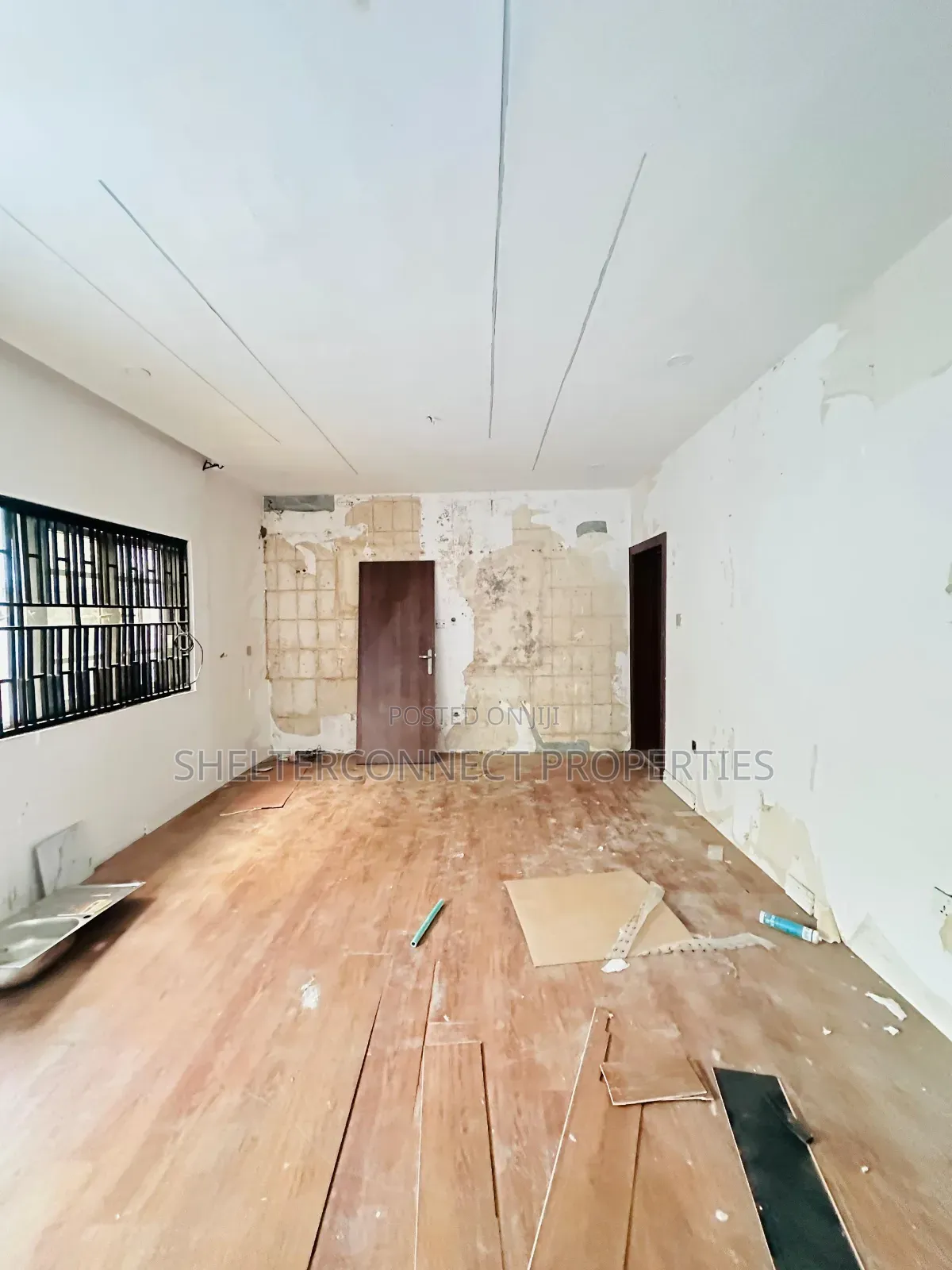 1bdrm Apartment in Lekki Phase 1 for rent