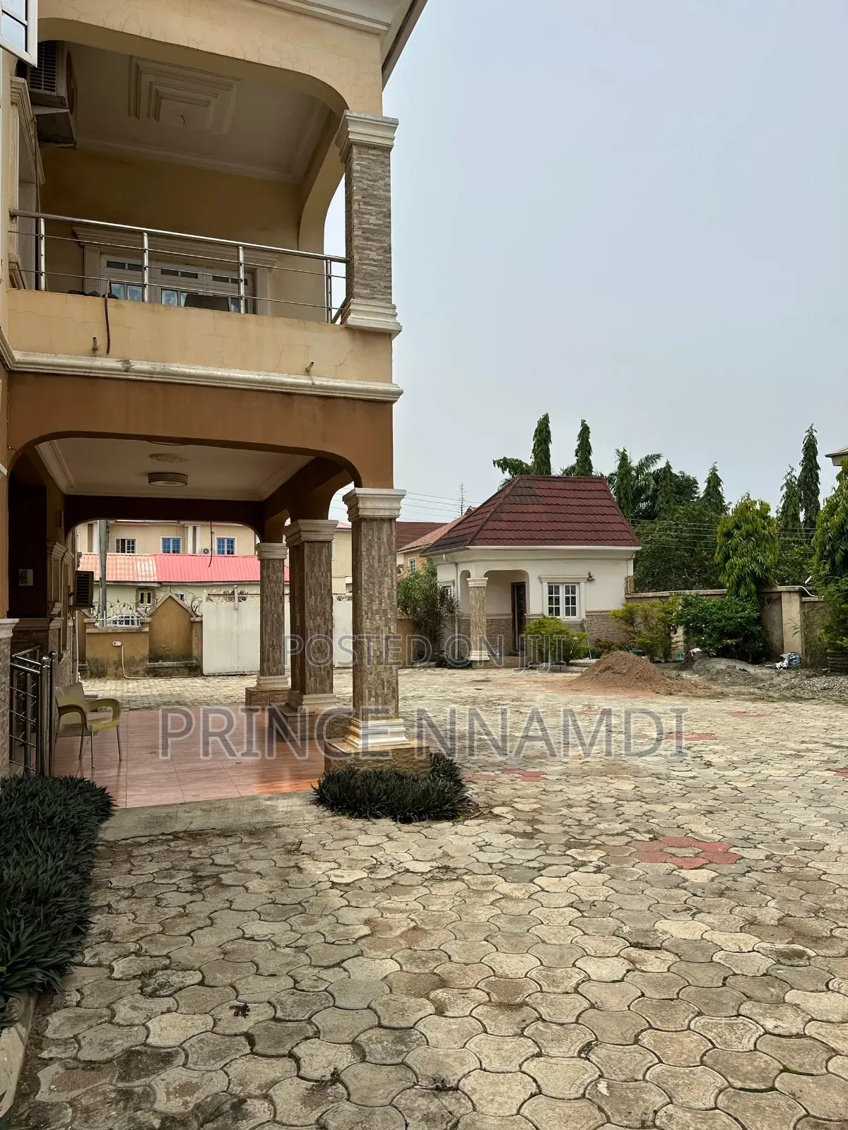 4bdrm Duplex in 64 Crescent Gwarimpa, Life Camp for sale