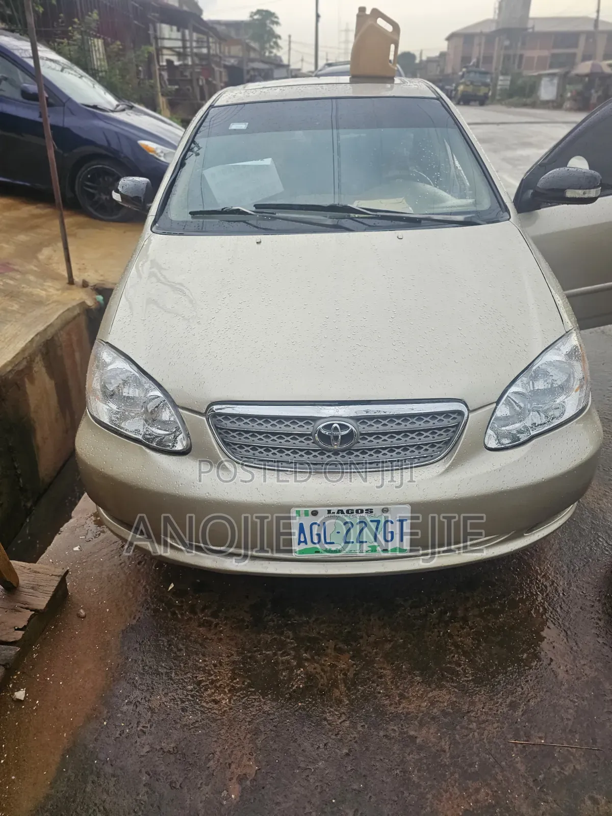 Toyota Corolla LE 2006 Gold