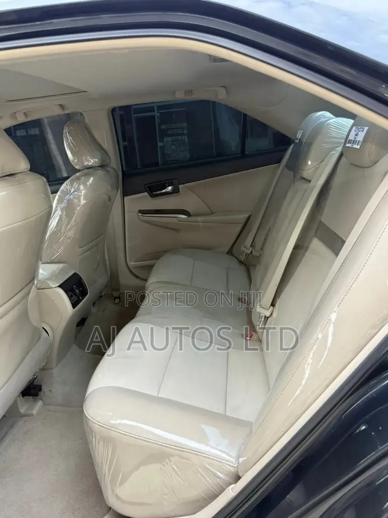 Toyota Camry XLE V6 4dr Sedan (3.5L 6cyl 6A) 2013 Black