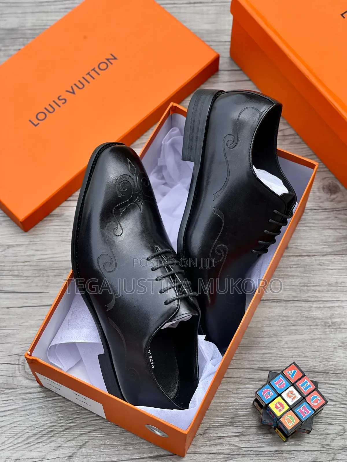Luxury Louis Vuitton Men's Flat Shoes
