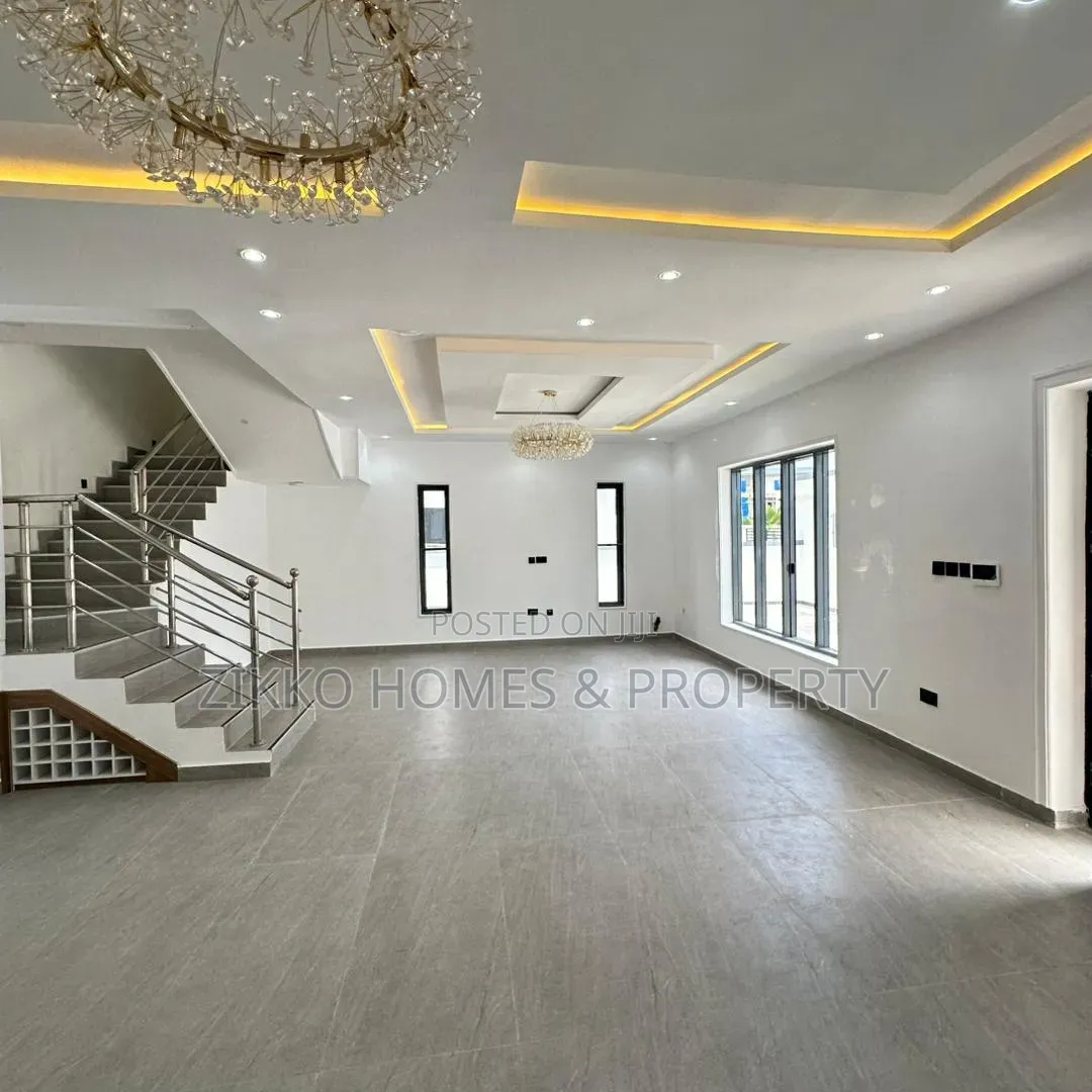 4bdrm Duplex in Osapa London for sale