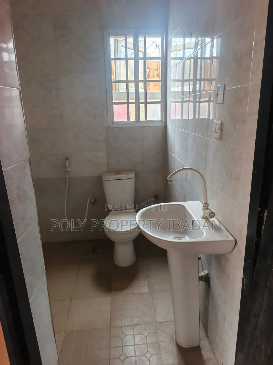 3bdrm Apartment in Harmony Estate, Akobo for rent