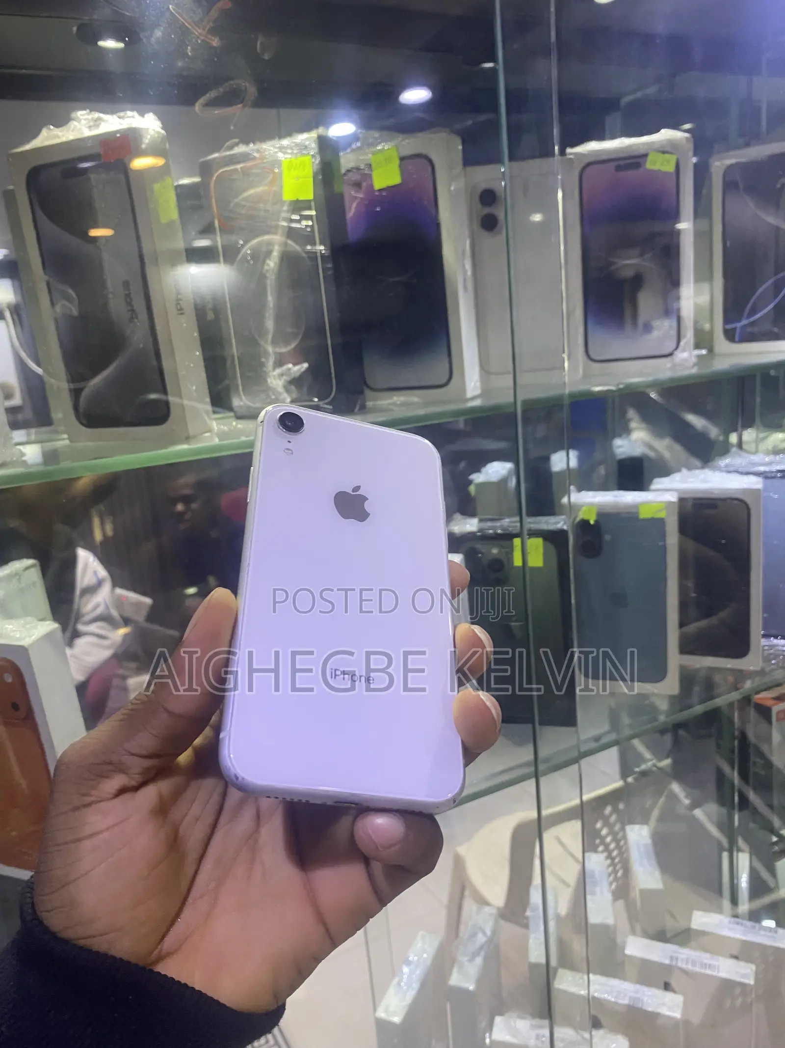 Apple iPhone XR 64 GB White