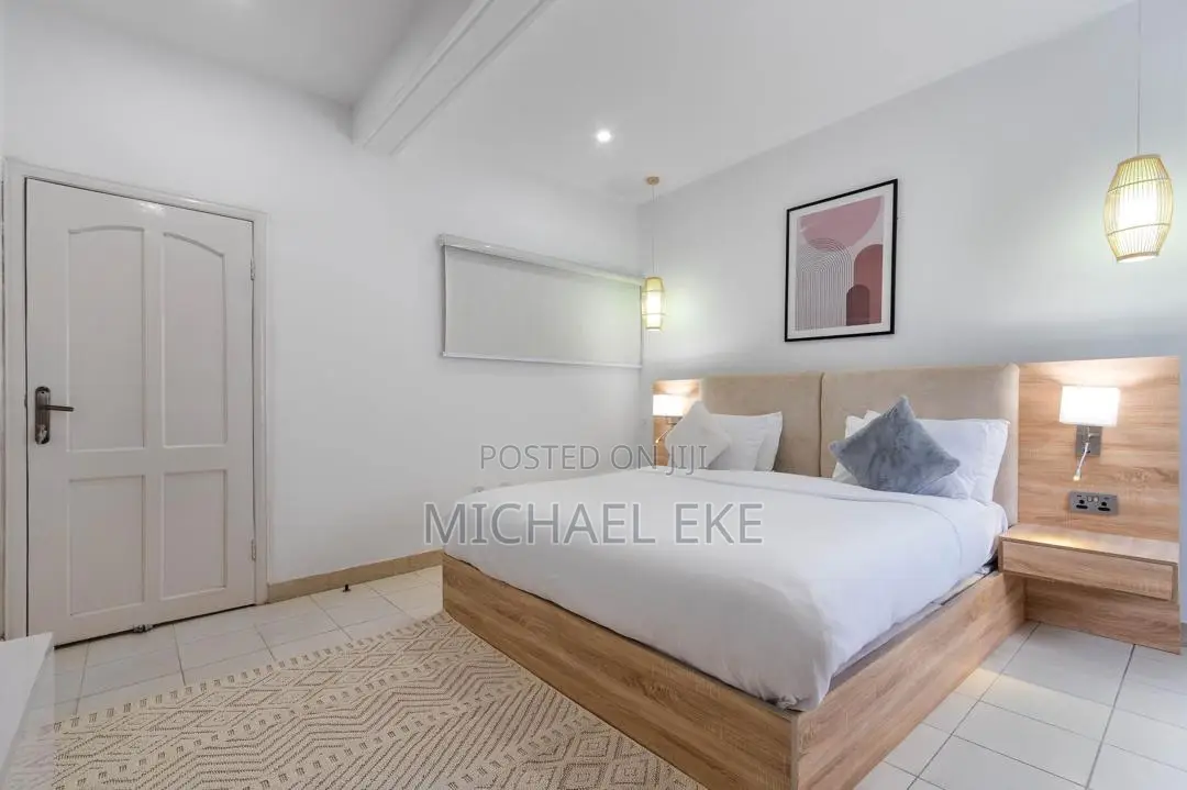Waterfront 4 Bedroom Apartment