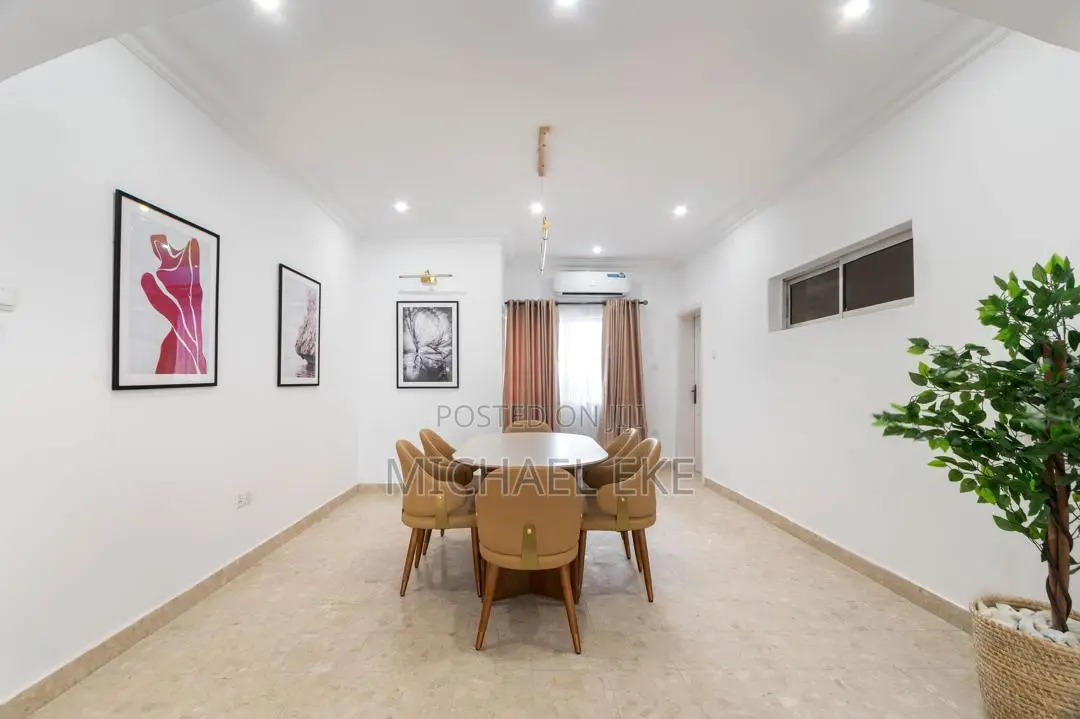 Waterfront 4 Bedroom Apartment
