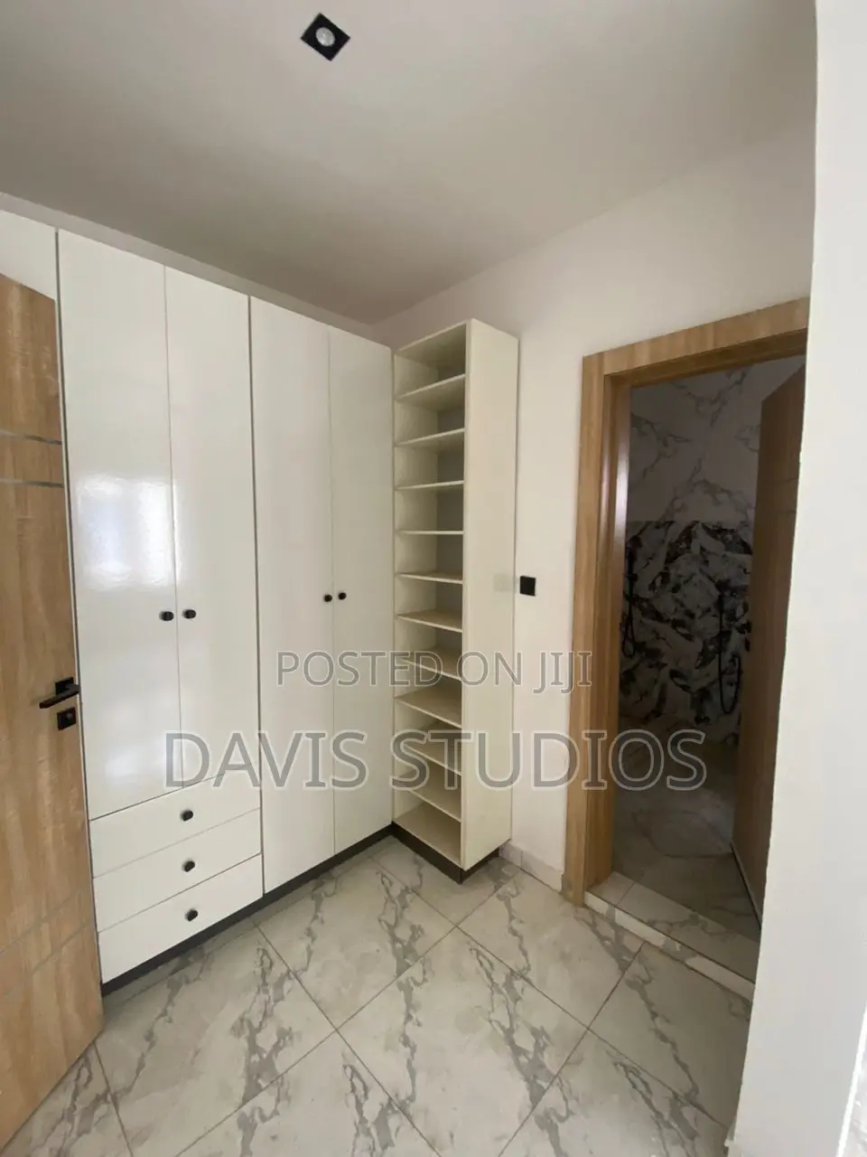 4bdrm Duplex in Millennium, Millenuim/UPS for sale
