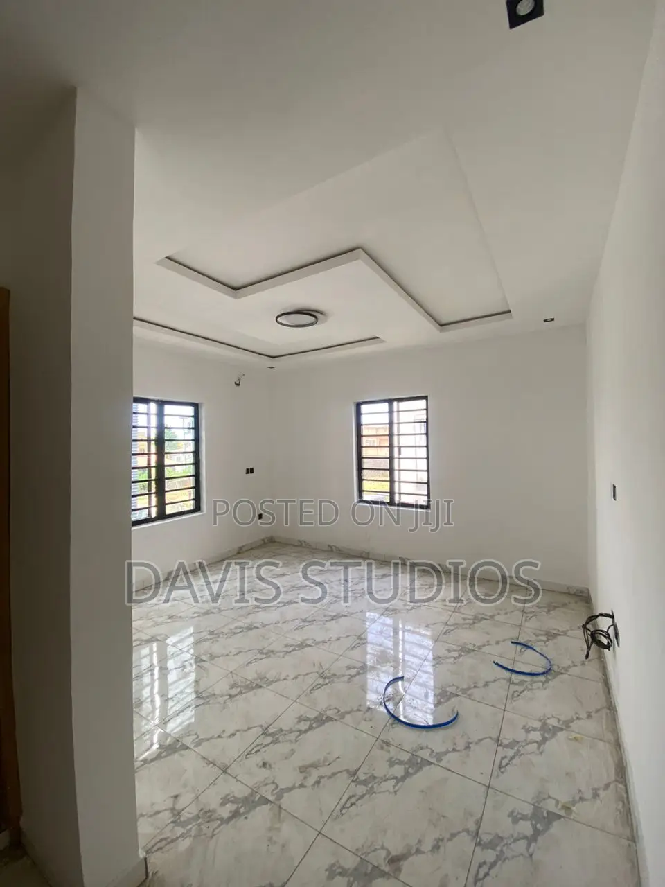 4bdrm Duplex in Millennium, Millenuim/UPS for sale