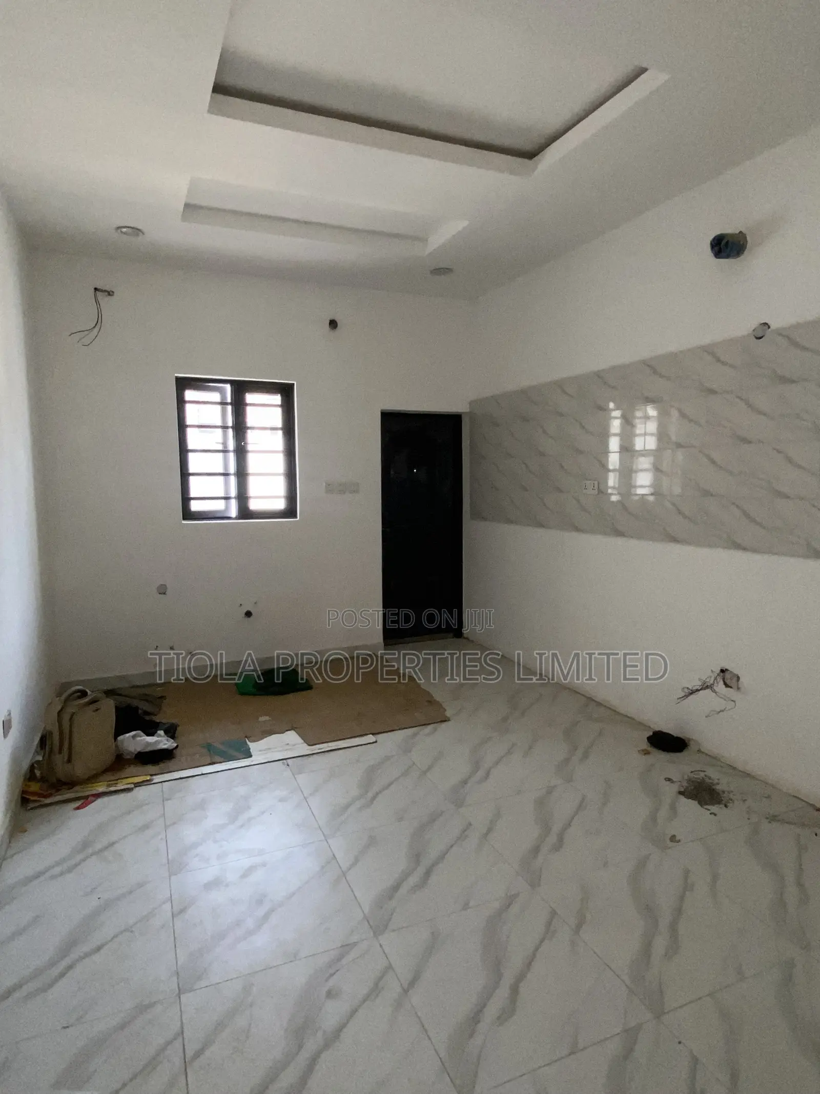 4bdrm Duplex in Lifecamp for sale