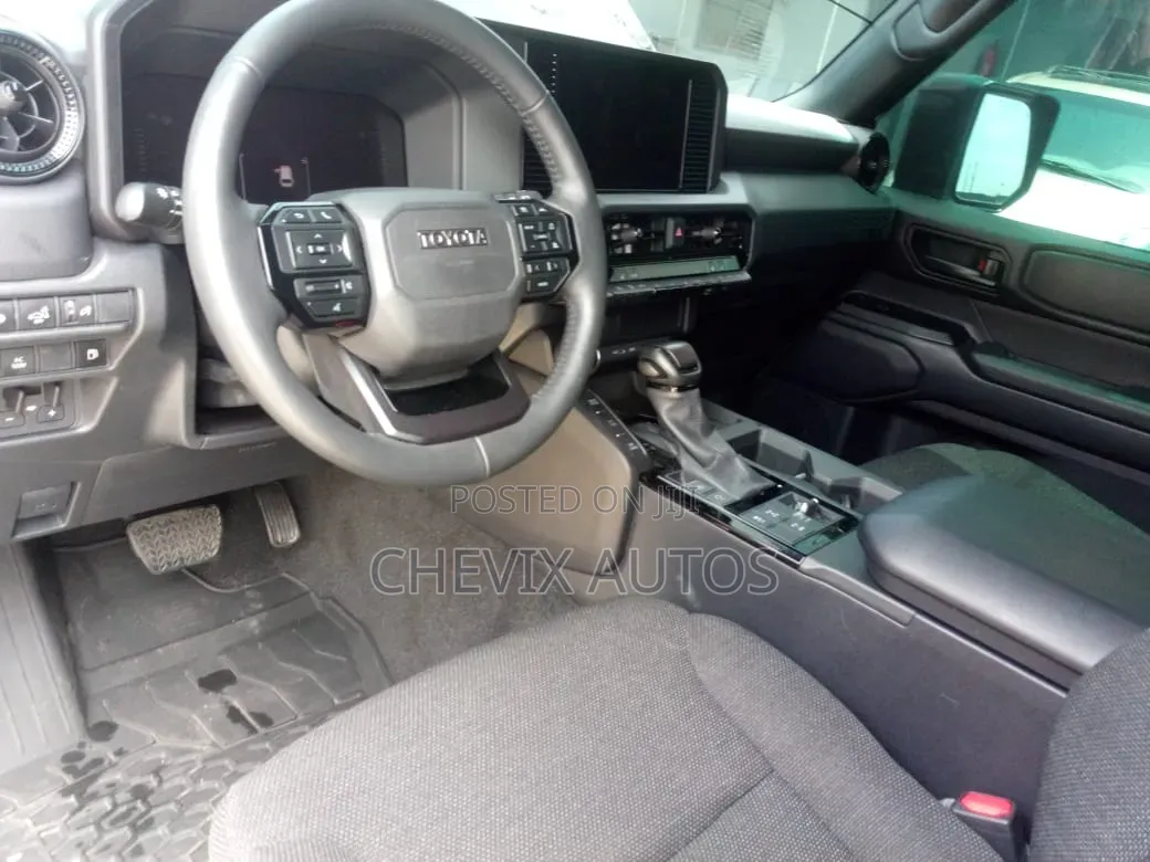 Toyota Land Cruiser Prado 2.7 2025 Black