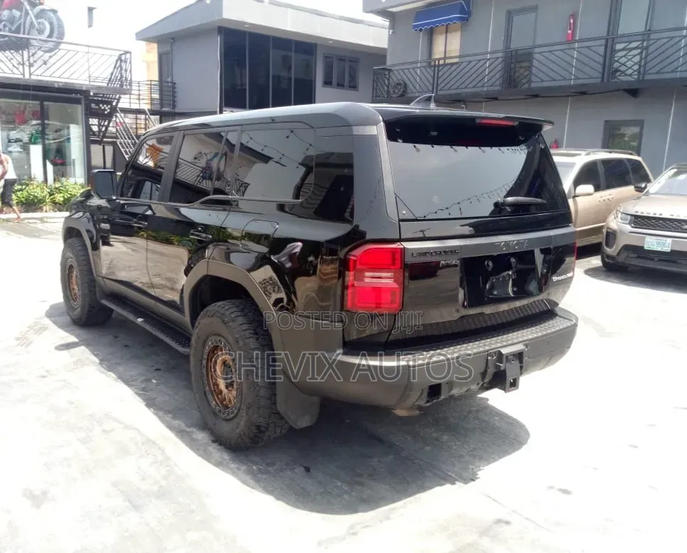 Toyota Land Cruiser Prado 2.7 2025 Black