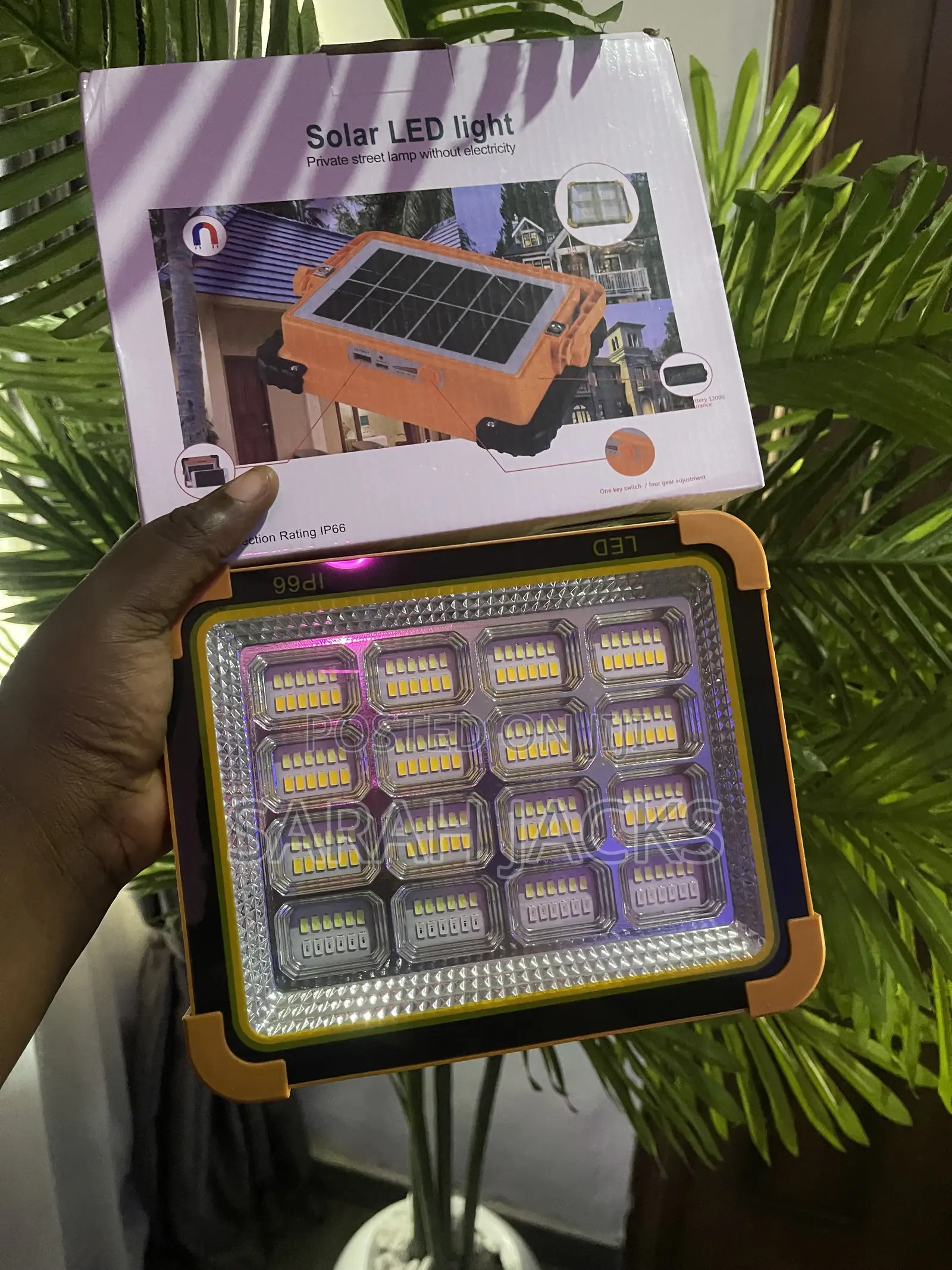 Rechargeable Solar Led Lamp Large 16 Cells 7000w