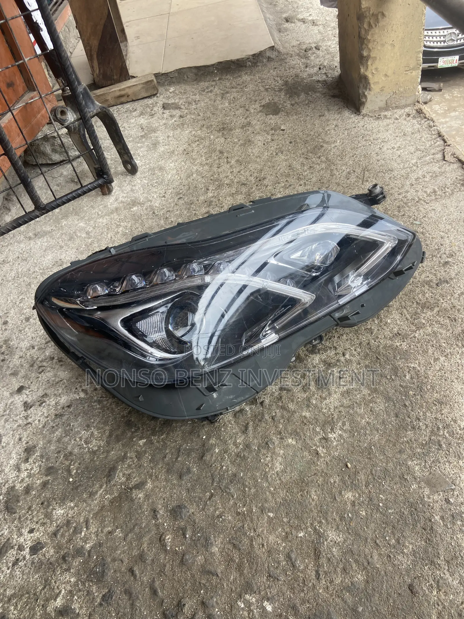 Right Hand Side Headlight E350 (W212) 2013