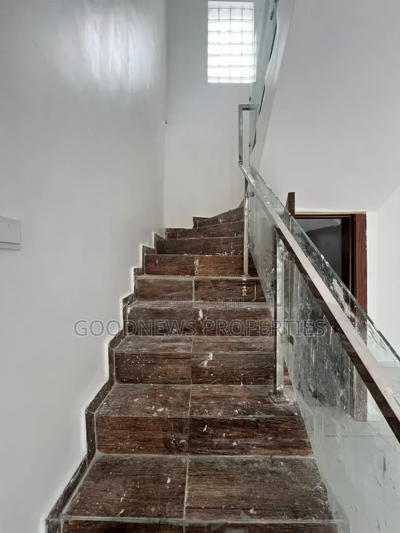 4bdrm Duplex in Chevron Lekki Lagos for rent