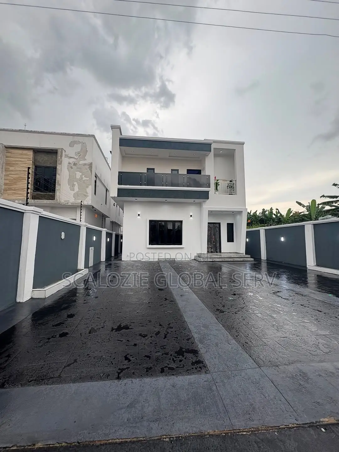 4bdrm Duplex in 79Th Estate Akwaka, for sale