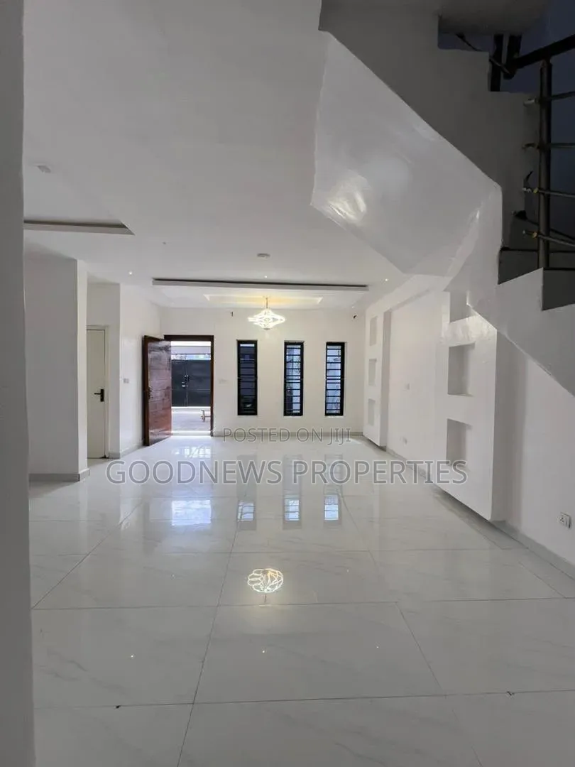 4bdrm Duplex in Ikate , Lagos State for rent