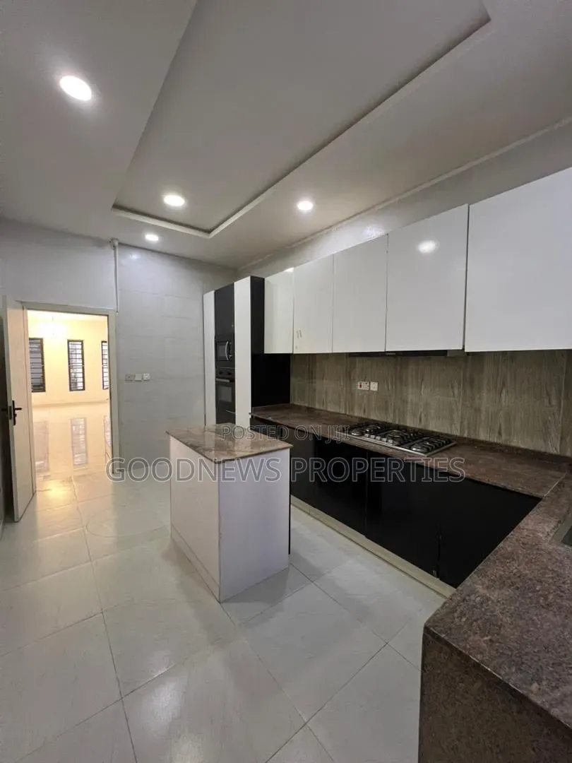 4bdrm Duplex in Ikate , Lagos State for rent