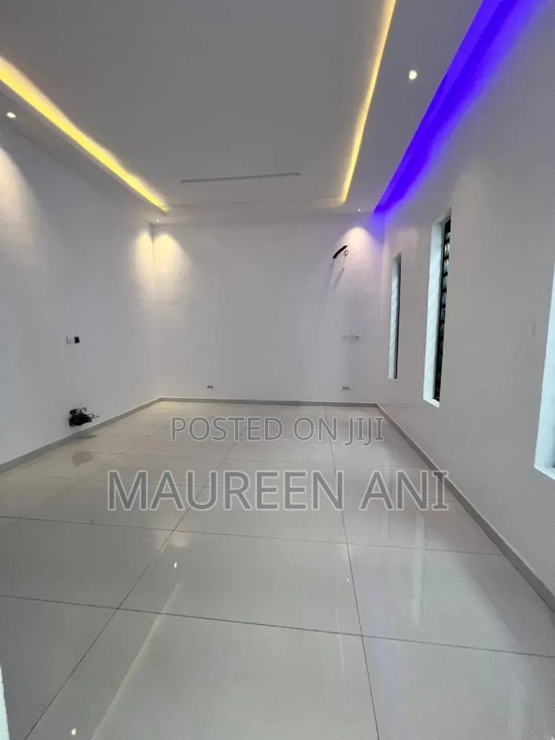 4bdrm Duplex in Chevrn, Chevron for sale