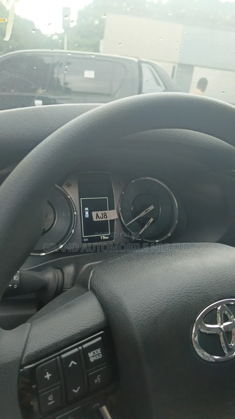 New Toyota Hilux 2025 Gray