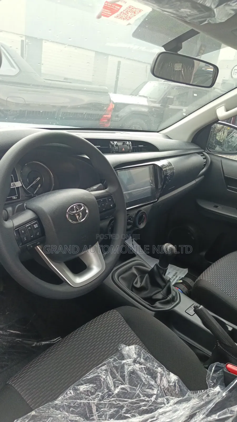 New Toyota Hilux 2025 Gray