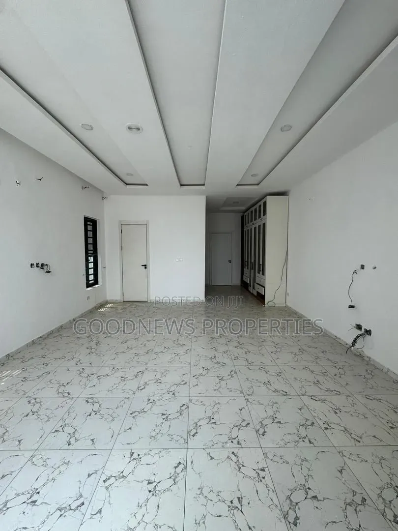 4bdrm Duplex in Orchid Road, Ikota for rent