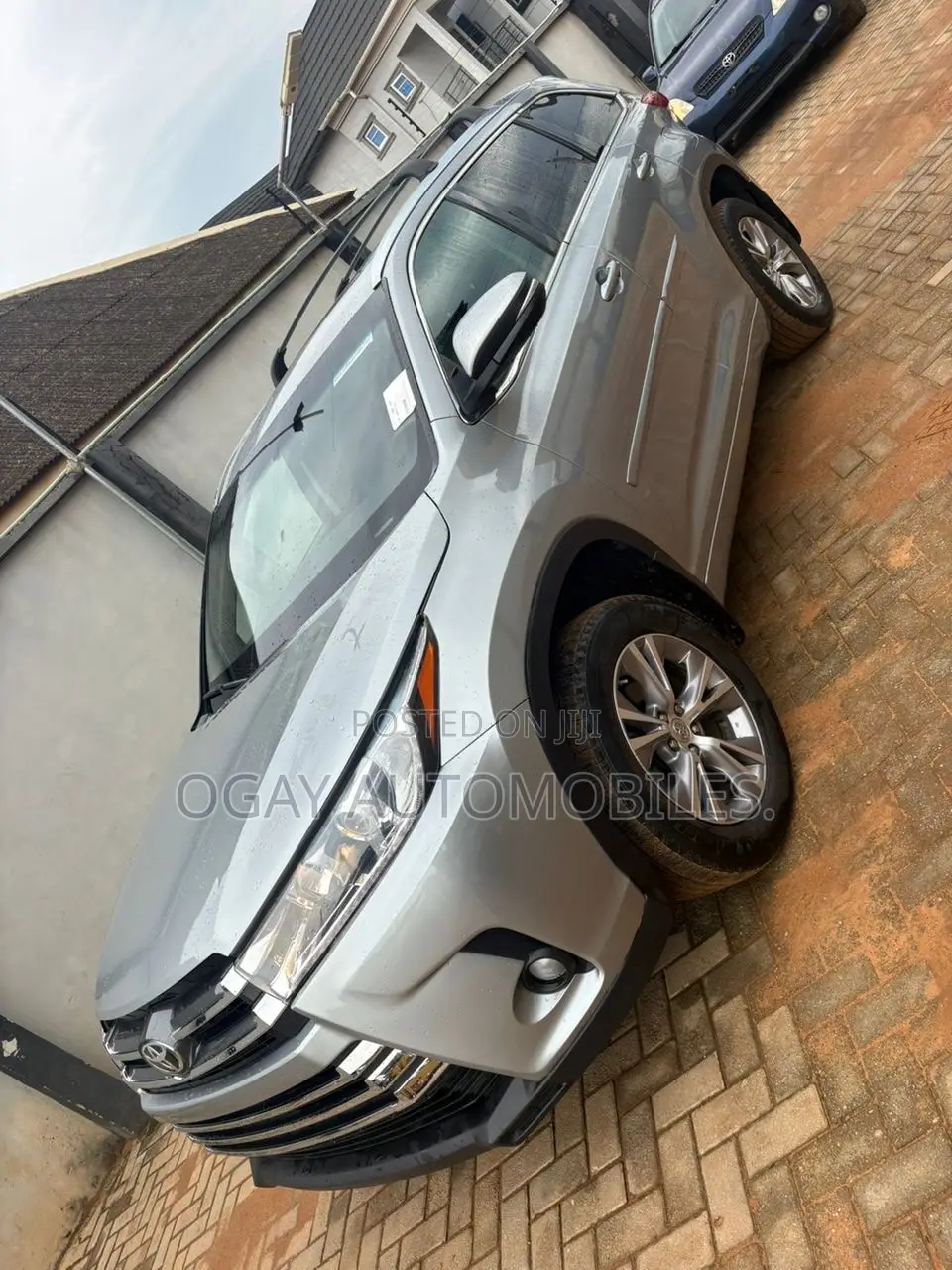 Toyota Highlander XLE 4dr SUV AWD (3.5L 6cyl 6A) 2015 Gray