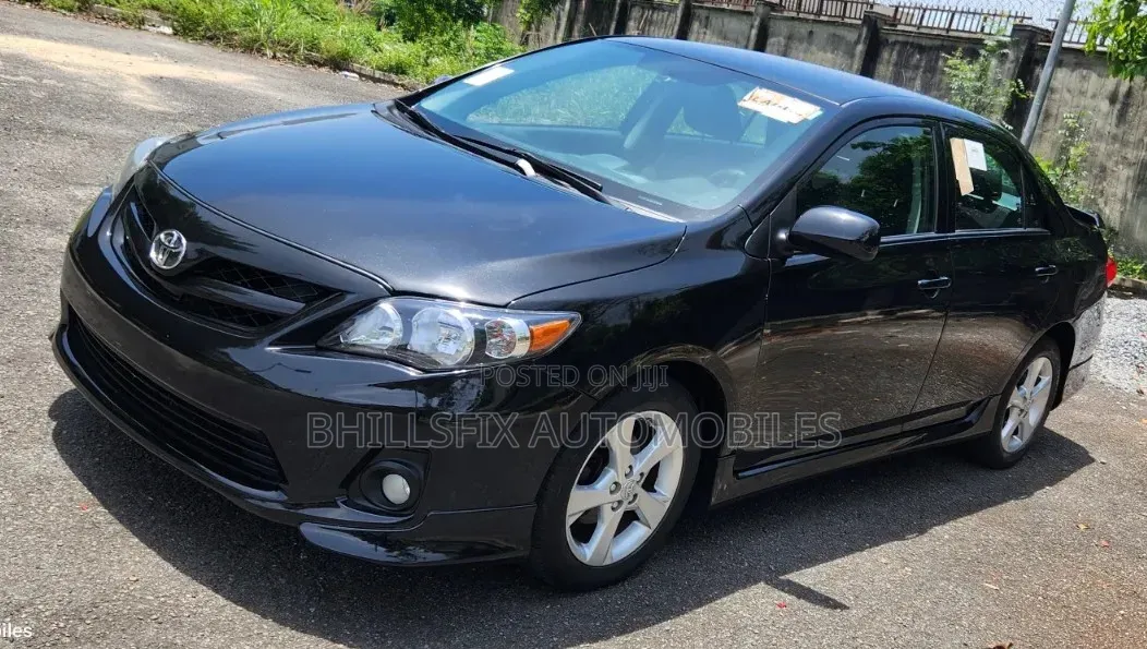 Toyota Corolla S 4dr Sedan (1.8L 4cyl 4A) 2013 Black