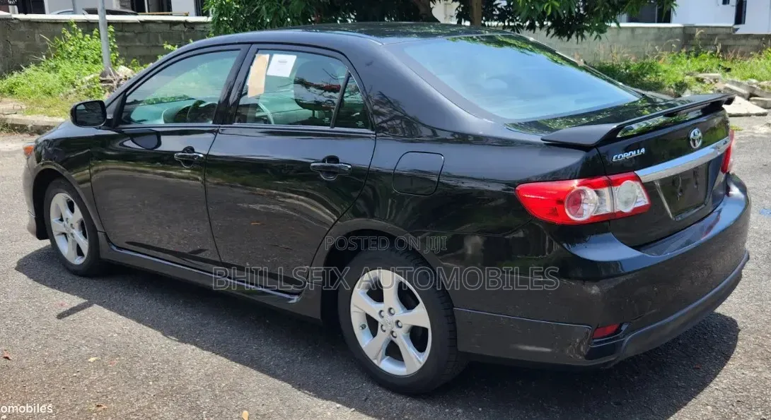 Toyota Corolla S 4dr Sedan (1.8L 4cyl 4A) 2013 Black