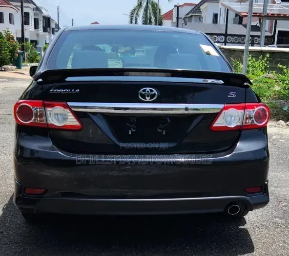 Toyota Corolla S 4dr Sedan (1.8L 4cyl 4A) 2013 Black