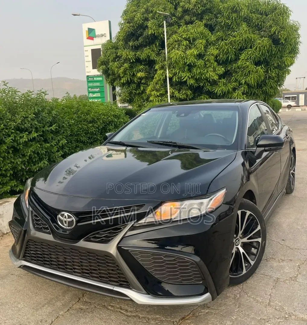 Toyota Camry SE (2.5L 4cyl 8A) 2019 Black