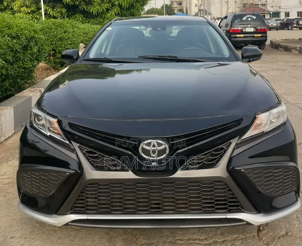 Toyota Camry SE (2.5L 4cyl 8A) 2019 Black