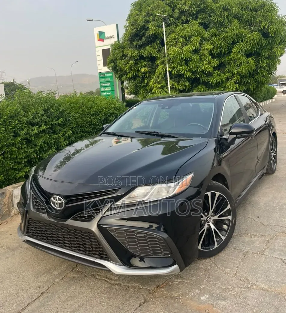 Toyota Camry SE (2.5L 4cyl 8A) 2019 Black