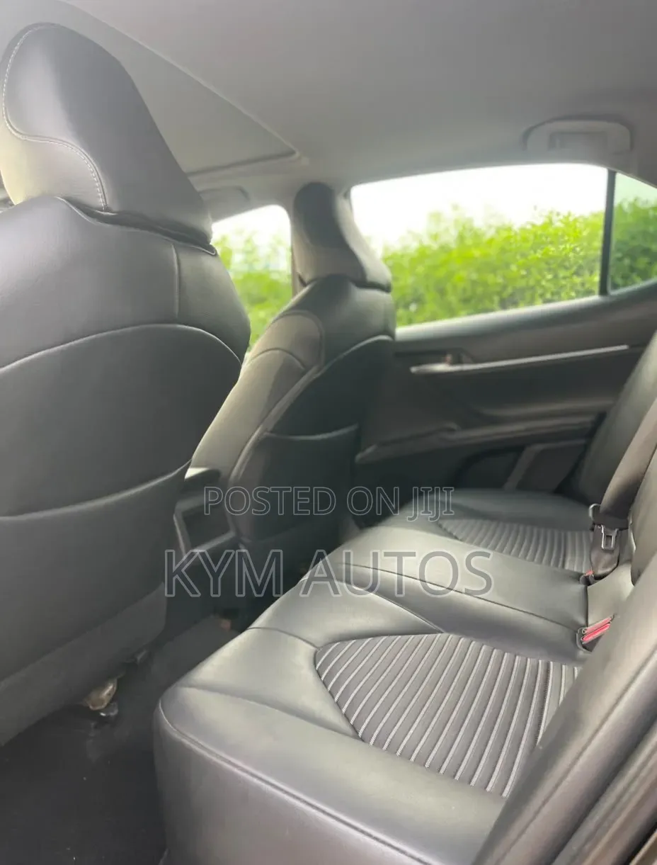 Toyota Camry SE (2.5L 4cyl 8A) 2019 Black