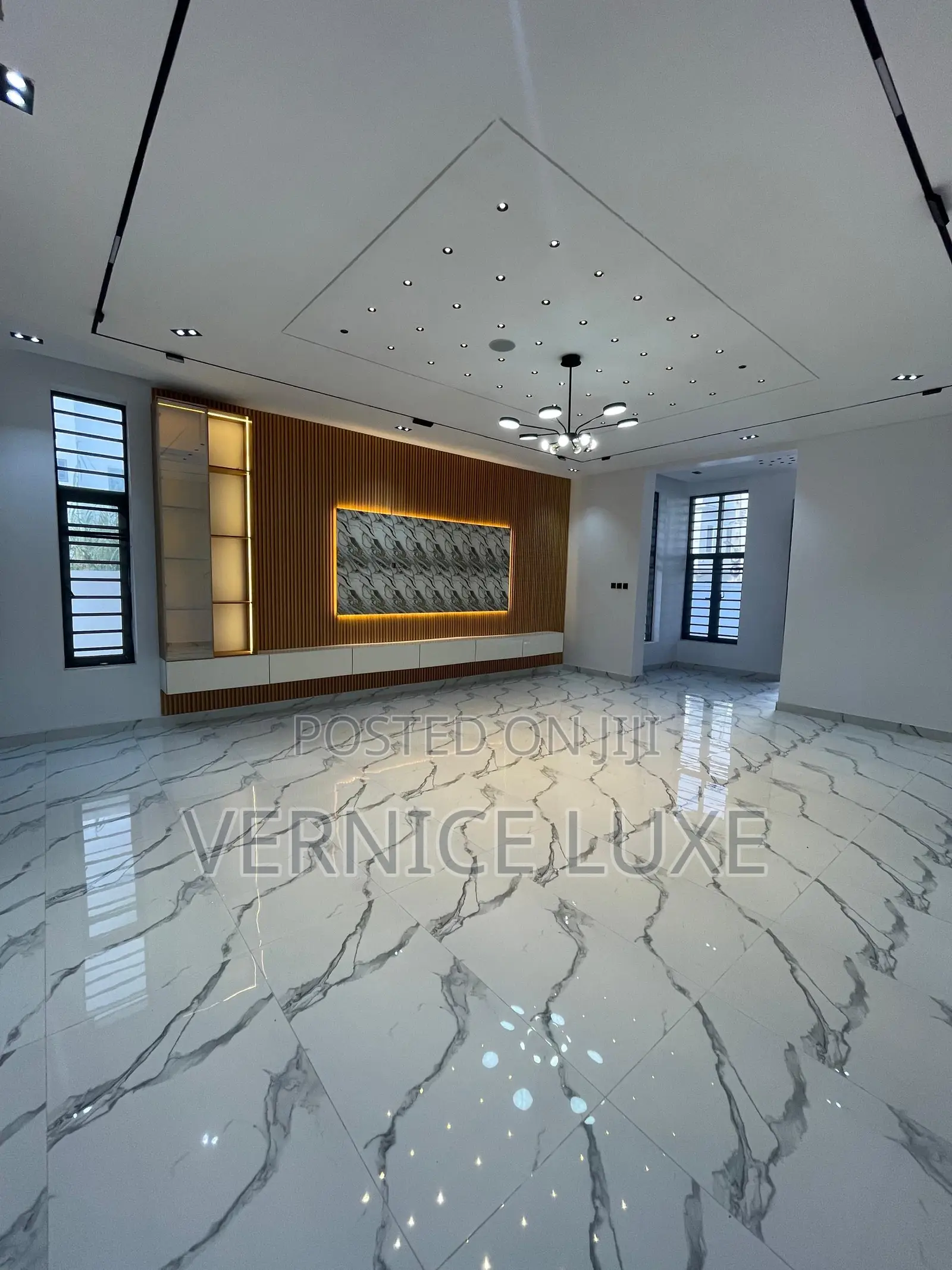 5bdrm Duplex in Vgc for sale