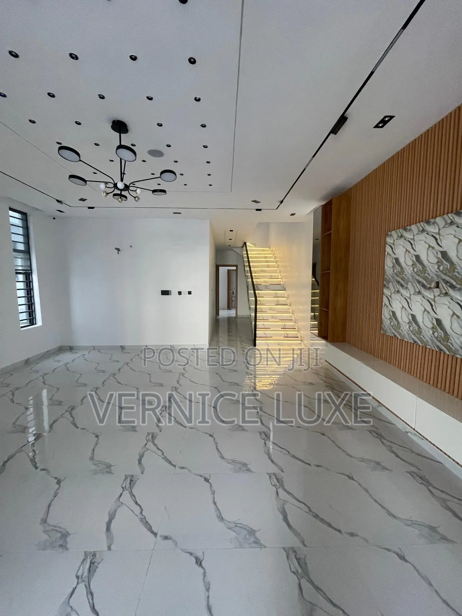 5bdrm Duplex in Vgc for sale