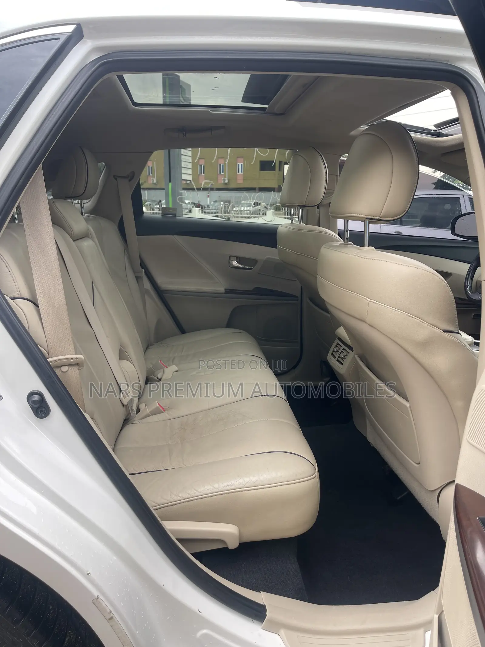 Toyota Venza V6 AWD 2010 White