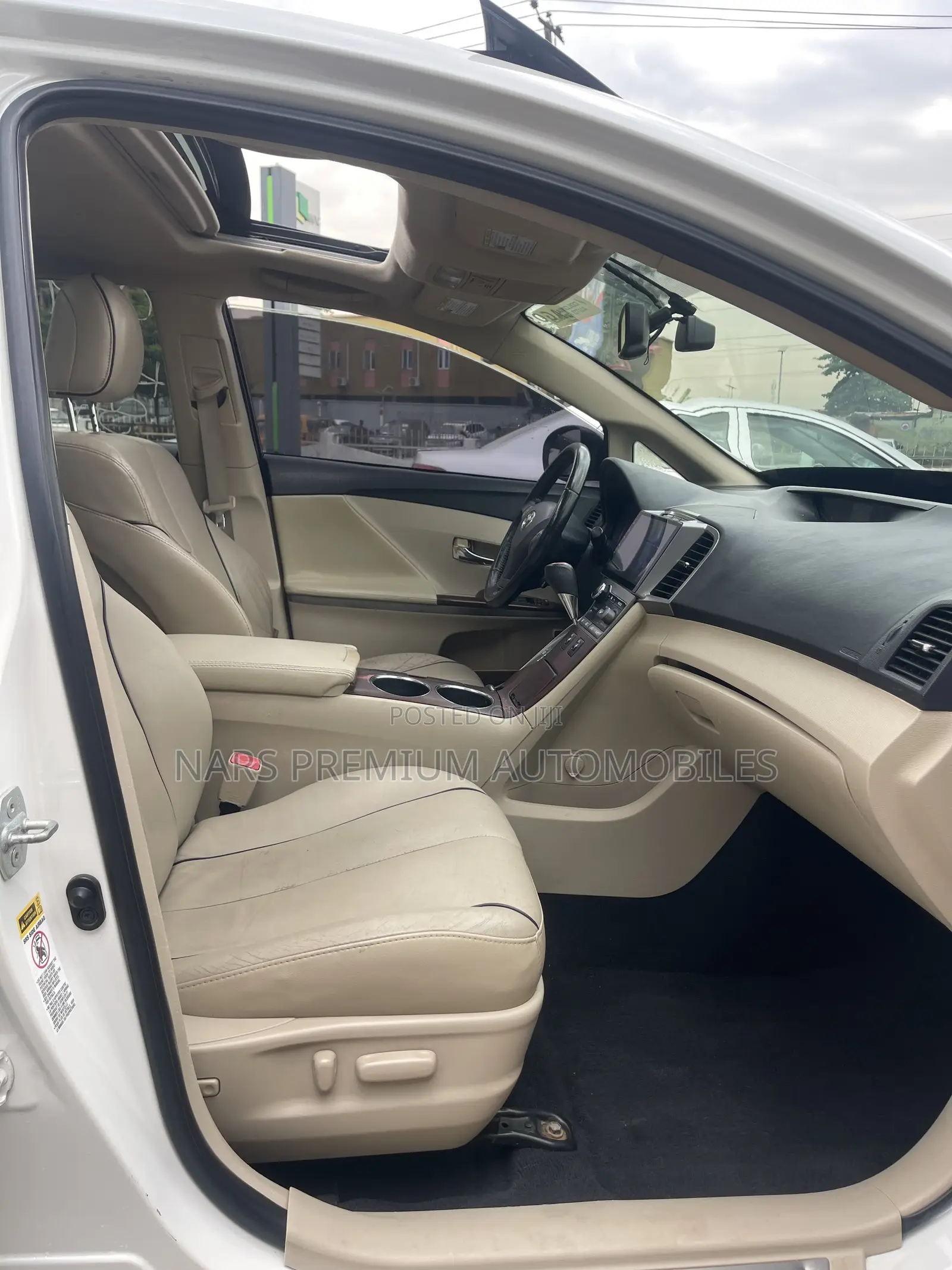 Toyota Venza V6 AWD 2010 White