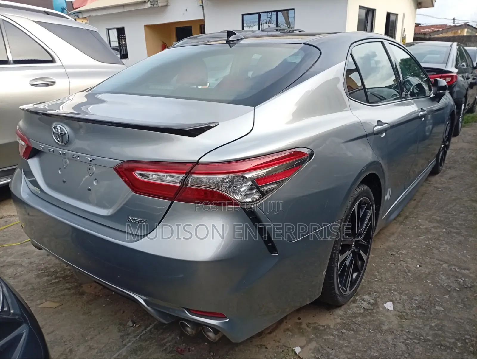 Toyota Camry XSE (2.5L 4cyl 8A) 2019 Silver