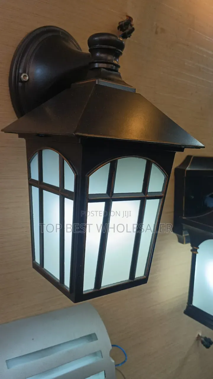 Modern Wall Outdooor Lamp